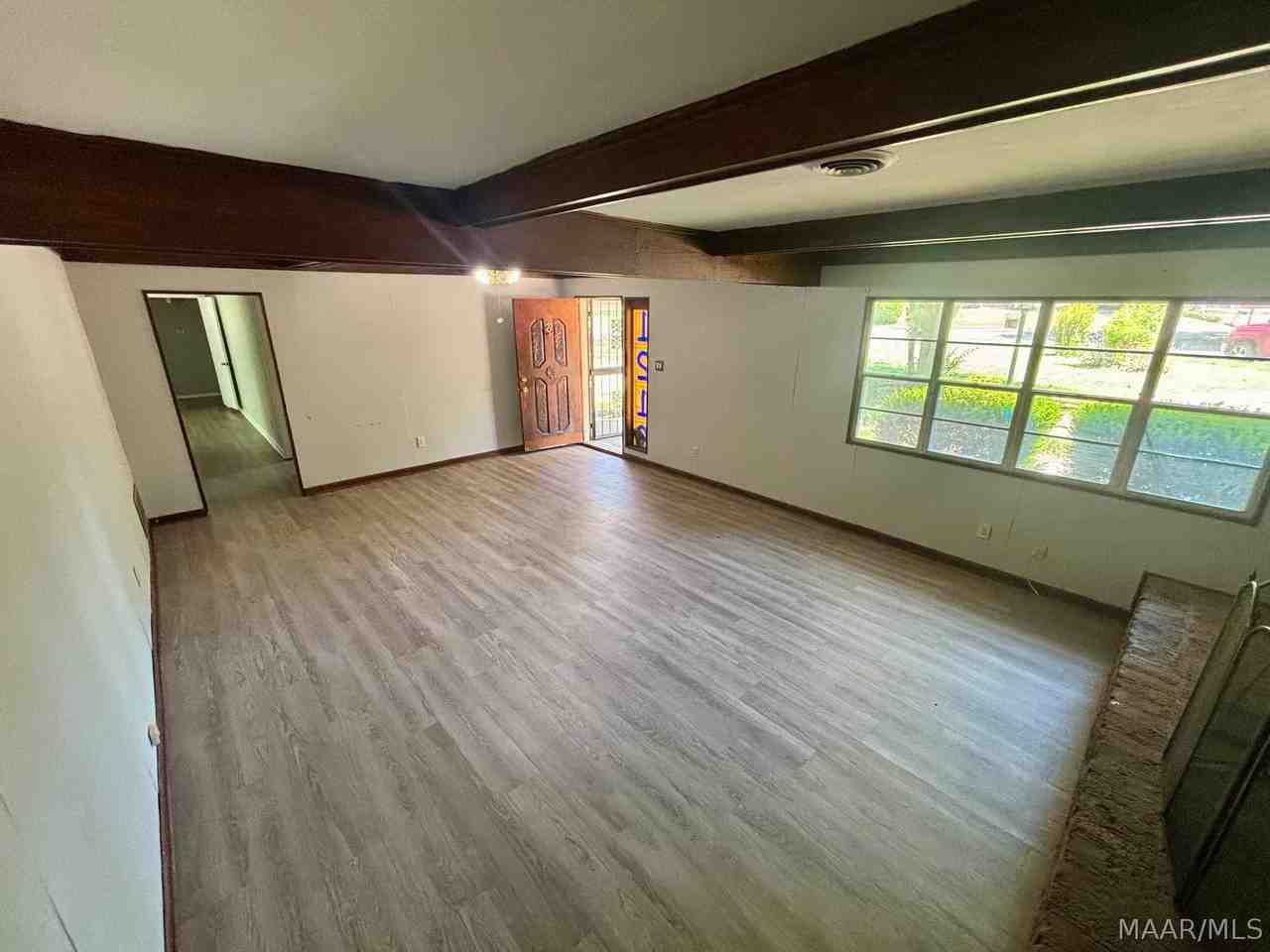 1216 Karen Rd - Photo 2 of 20