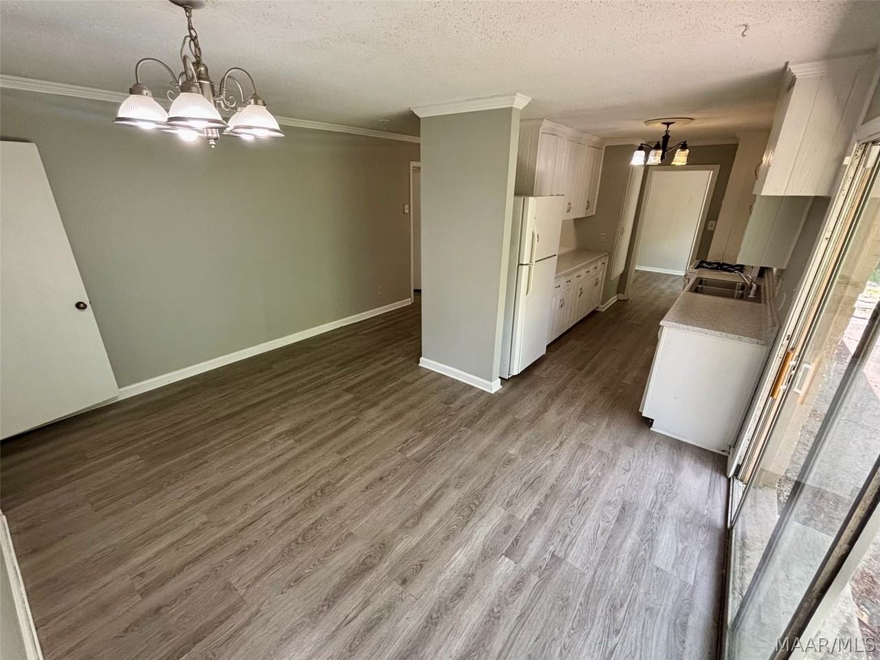 1216 Karen Rd - Photo 5 of 20