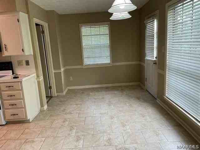 401 Ridgewood Ln - Photo 5 of 10