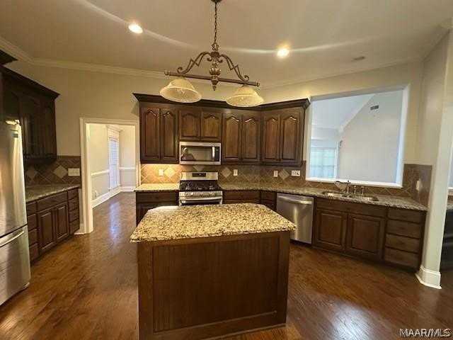 502 Ambrose Ln - Photo 5 of 29