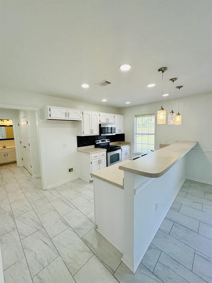 10006 Cameron Ridge Trl - Photo 2 of 29