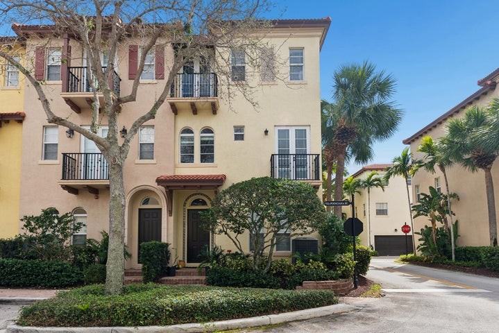 41 Via Floresta Drive - Photo 2 of 8