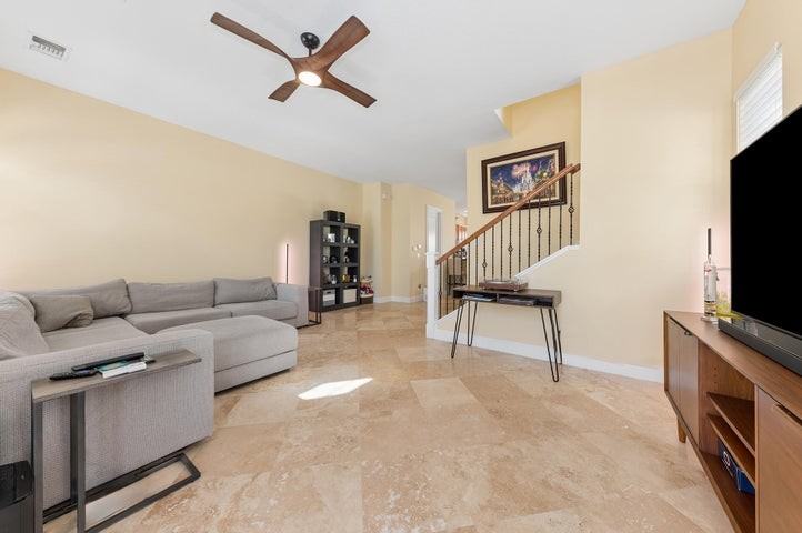 41 Via Floresta Drive - Photo 6 of 8