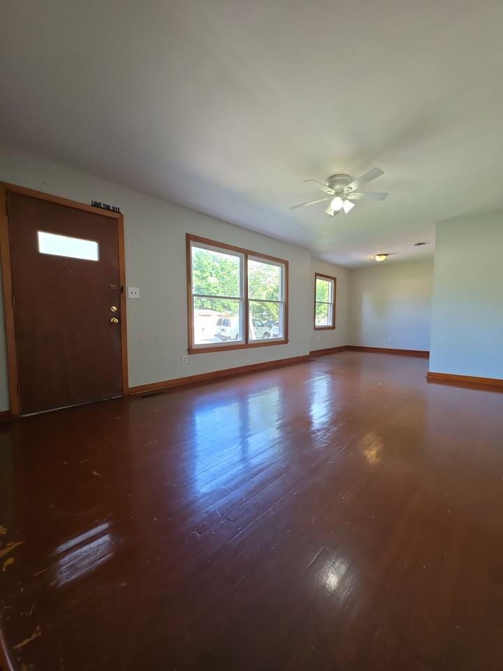 3204 Berkley St Sw #1 - Photo 3 of 13