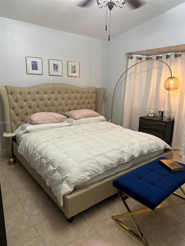 1595 Sw 122nd Ave - Photo 4 of 8