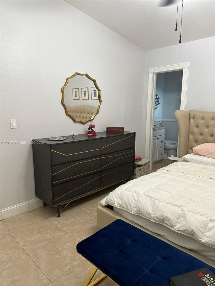 1595 Sw 122nd Ave - Photo 5 of 8