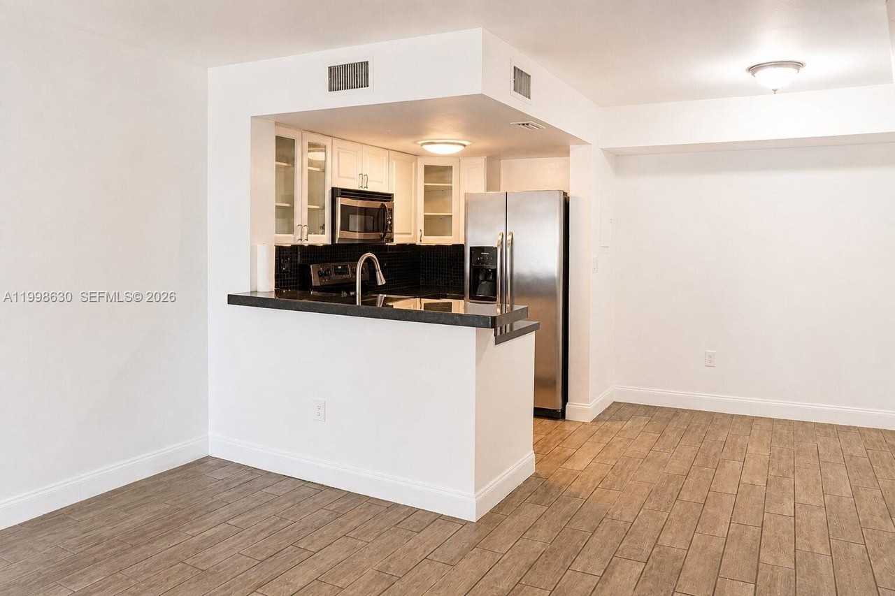 8695 Nw 6th Ln #2-212 - Photo 5 of 27