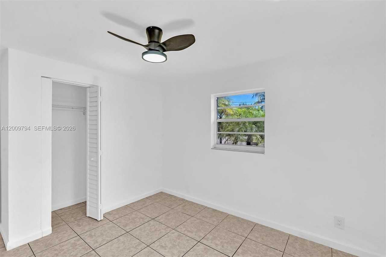 4156 Sw 49th Ct #0 - Photo 4 of 33