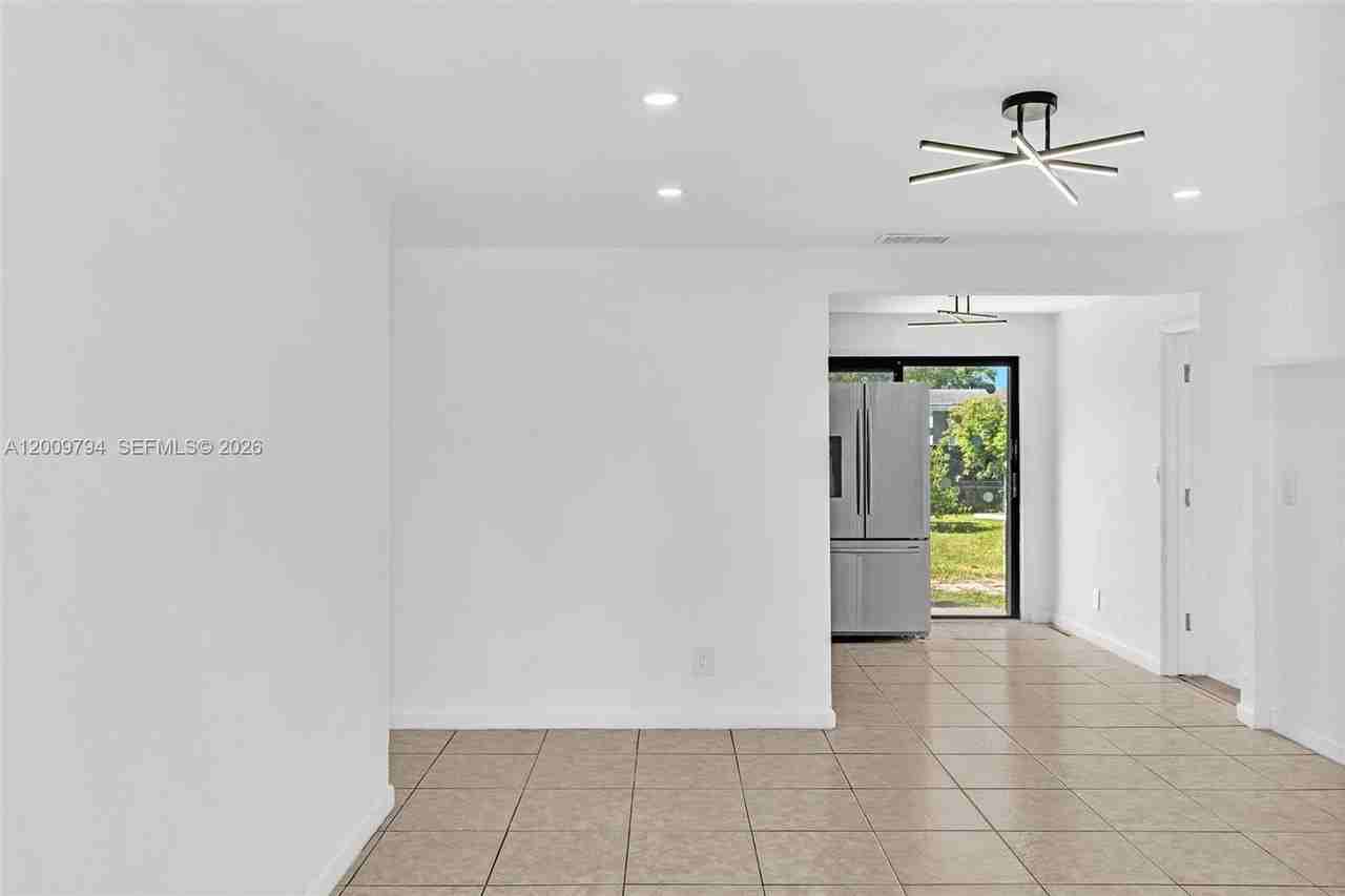 4156 Sw 49th Ct #0 - Photo 5 of 33