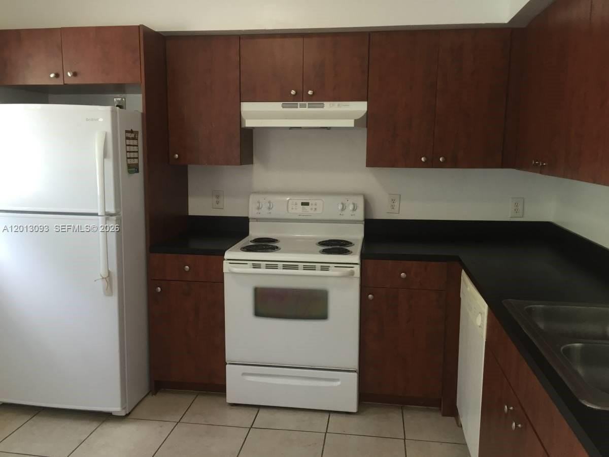 22245 Sw 103rd Ave #22245 - Photo 5 of 18