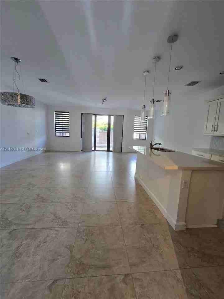 5810 Nw 104th Path #5810 - Photo 7 of 50
