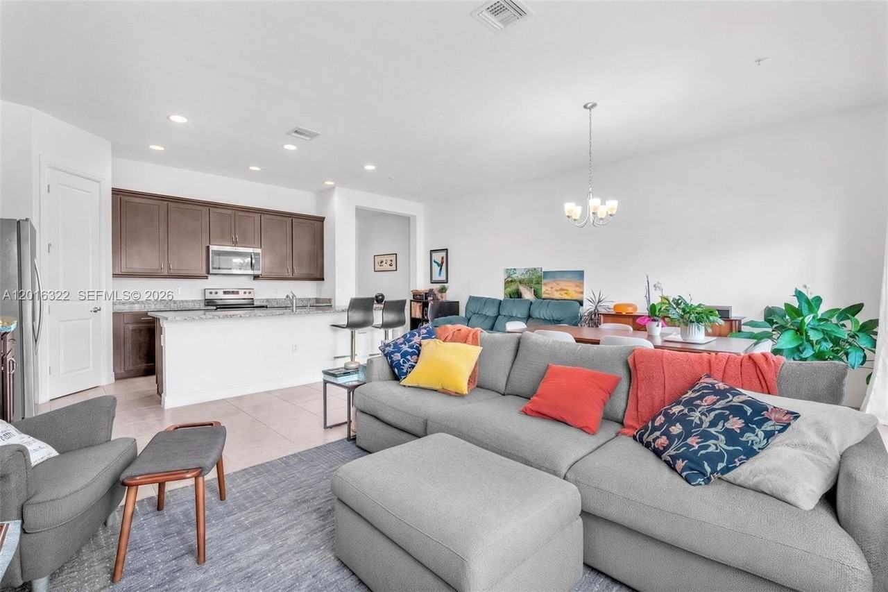 11568 Sw 13th Ln - Photo 5 of 44