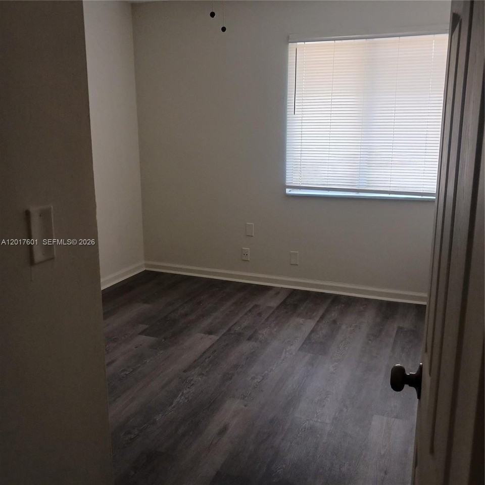 2107 Nw 59th Ter #60E - Photo 5 of 12