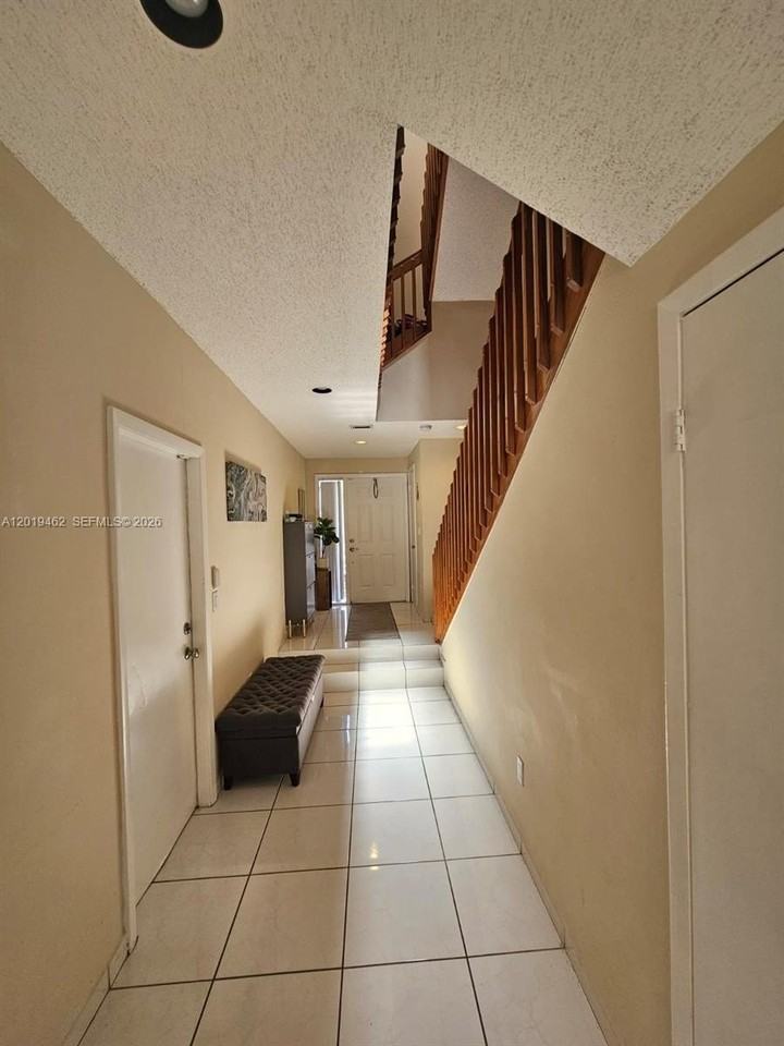 21394 Marina Cove Cir #12H - Photo 5 of 20