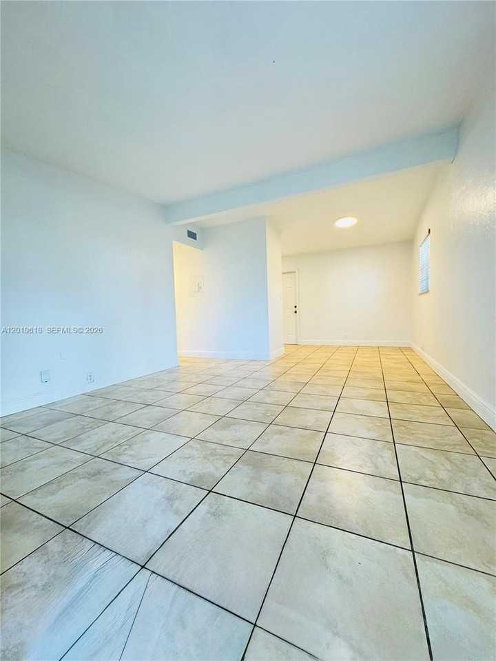 3370 Frow Ave - Photo 2 of 22