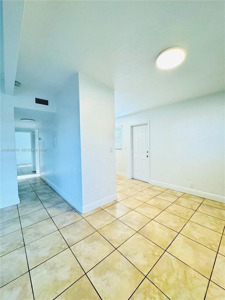 3370 Frow Ave - Photo 7 of 22