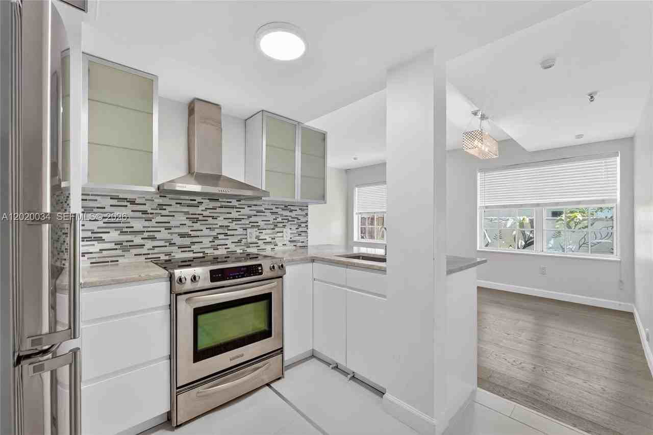 1242 Drexel Ave #103 - Photo 4 of 19