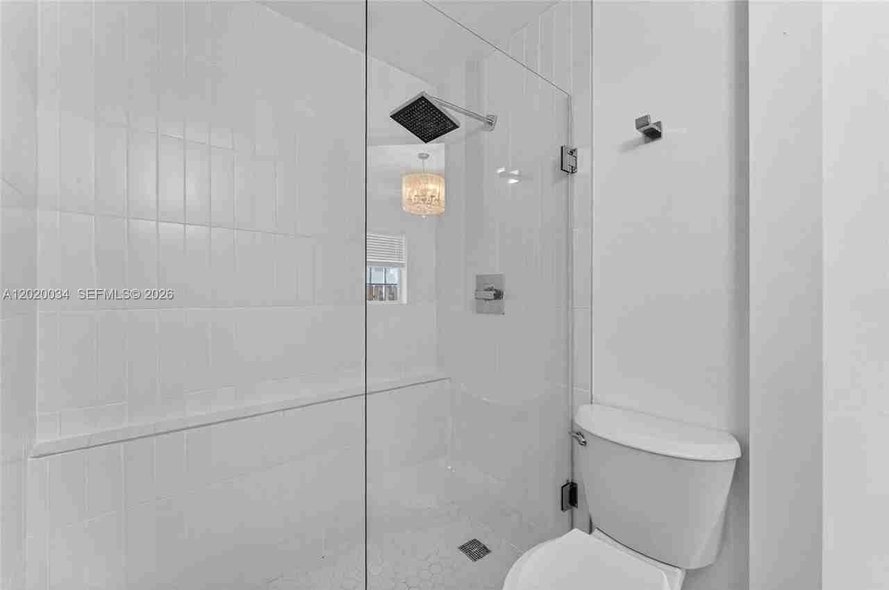 1242 Drexel Ave #103 - Photo 6 of 19