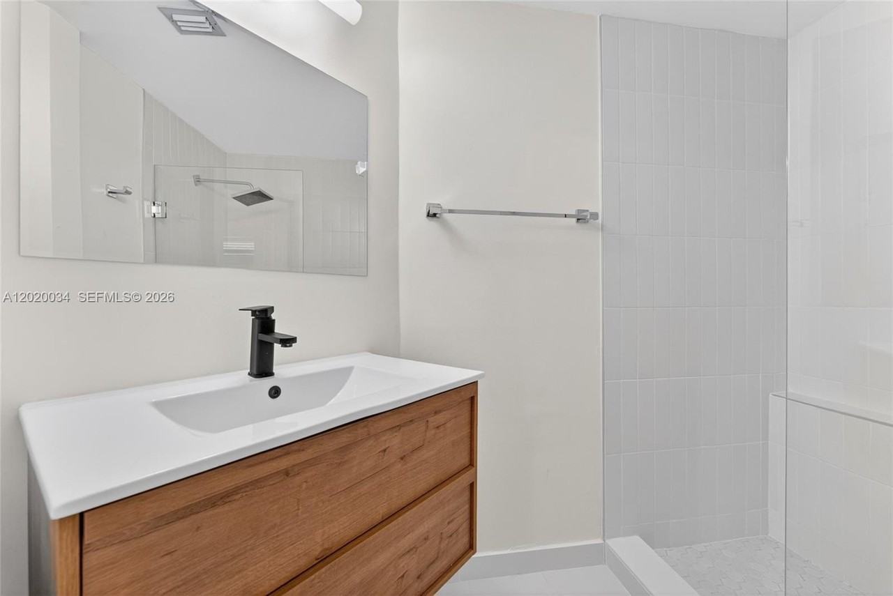 1242 Drexel Ave #103 - Photo 7 of 19