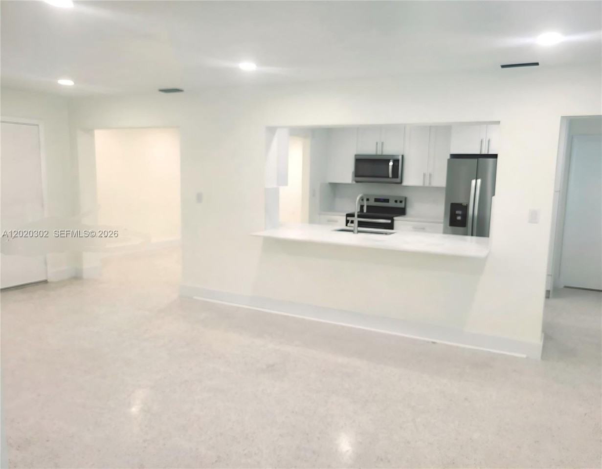 1145 Meadowlark Ave - Photo 4 of 12