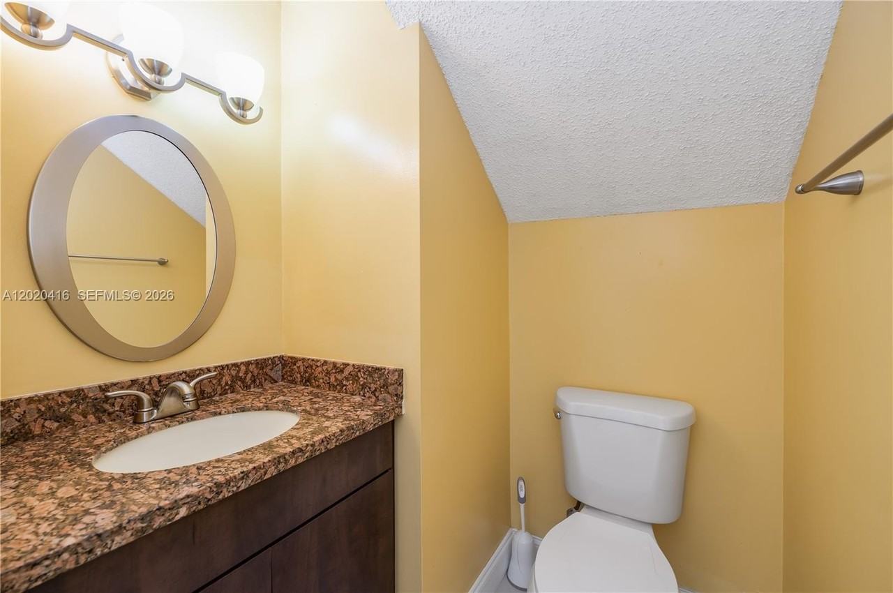 4668 Sw 153rd Ct - Photo 6 of 37