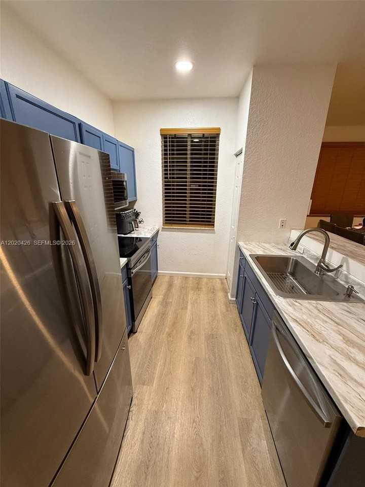 2043 Nassau Dr #2043 - Photo 5 of 47