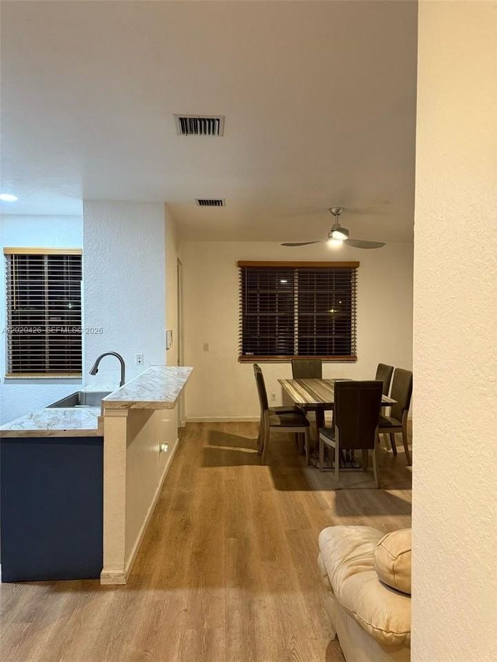 2043 Nassau Dr #2043 - Photo 6 of 47