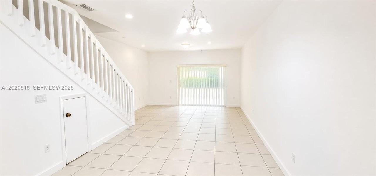 7931 Tuscany Ct #7931 - Photo 4 of 10