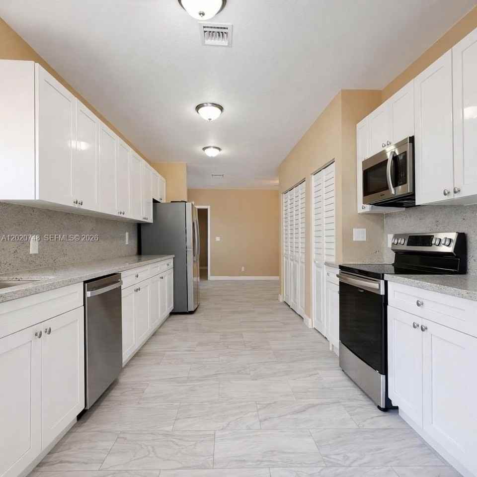 1015 Nw 8th Ave #AB - Photo 3 of 23
