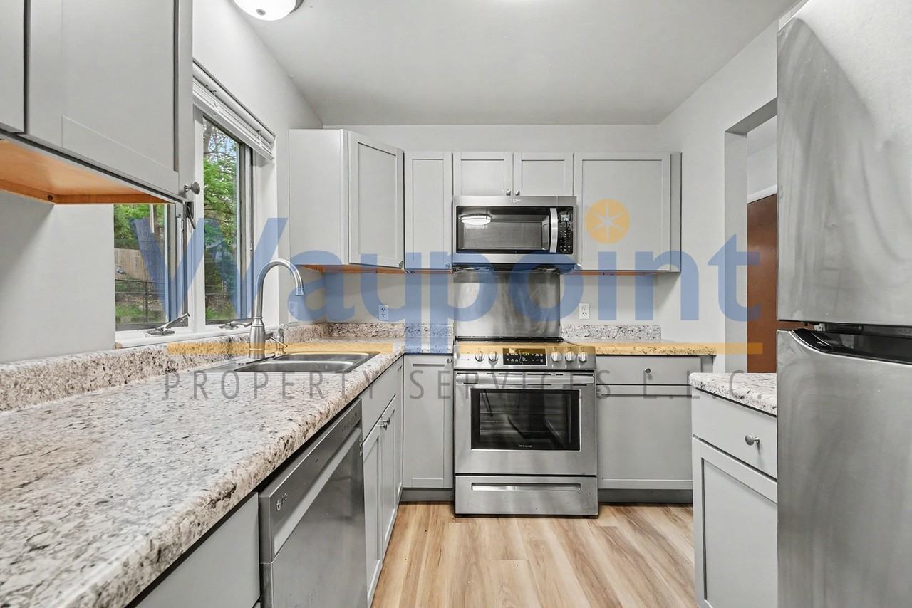 E Lincoln Ave #704 - Photo 2 of 17