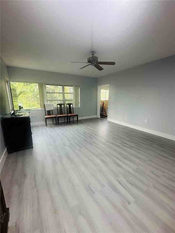 9175 Sw 77th Ave #306 - Photo 2 of 8