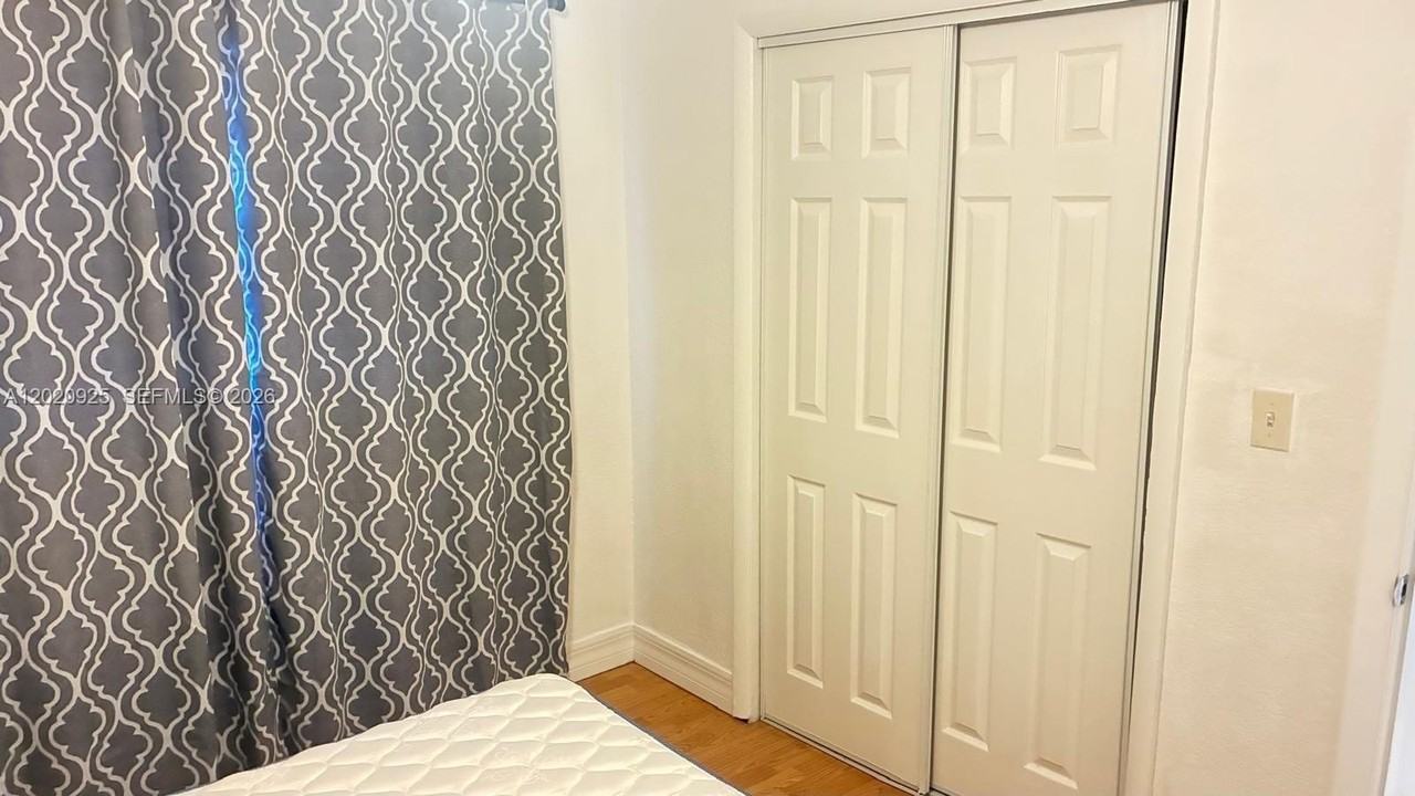 427 Sw 6th St #5 - Photo 7 of 9