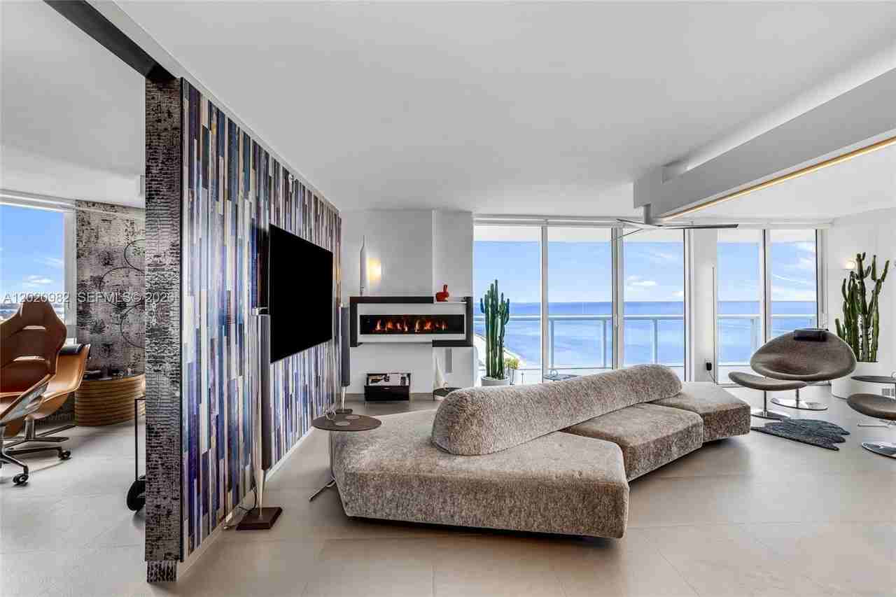 6365 Collins Ave #2301 - Photo 3 of 50