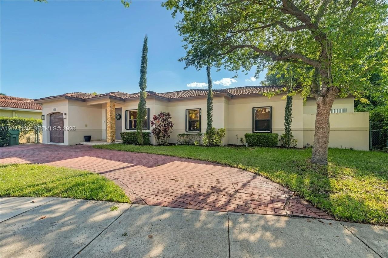 12442 Sw 119th Ct #0 - Photo 2 of 40