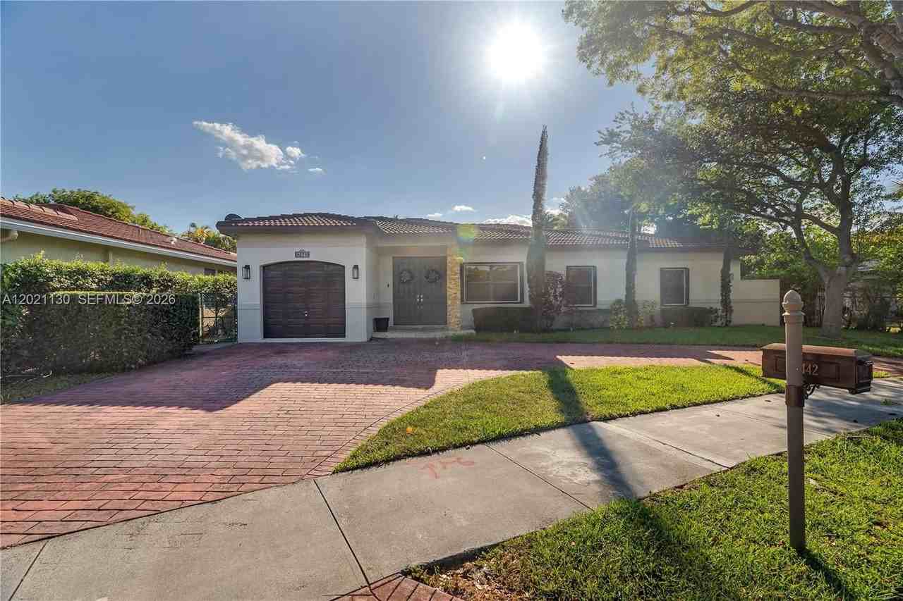 12442 Sw 119th Ct #0 - Photo 3 of 40