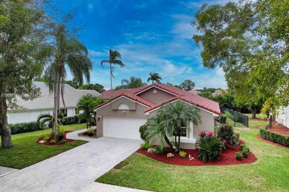 814 Heron Rd