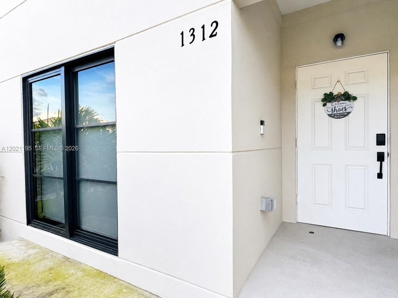 1312 Nw 3rd St #1312 - Photo 3 of 41