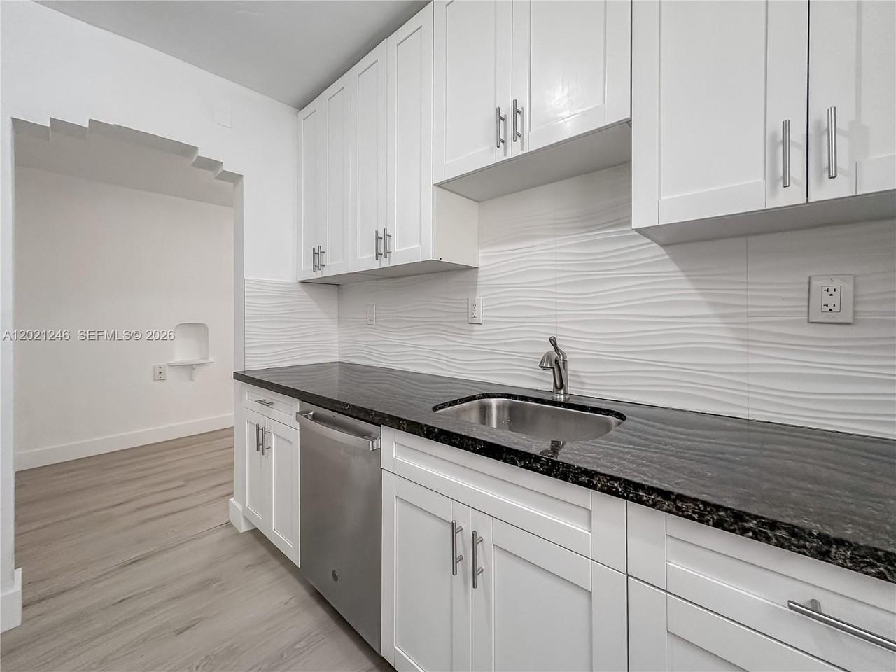955 Bay Dr #2 - Photo 4 of 21