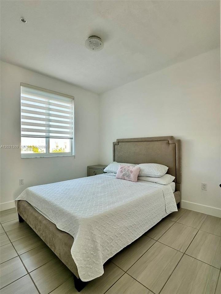 6401 Nw 103rd Pl #301 - Photo 7 of 28