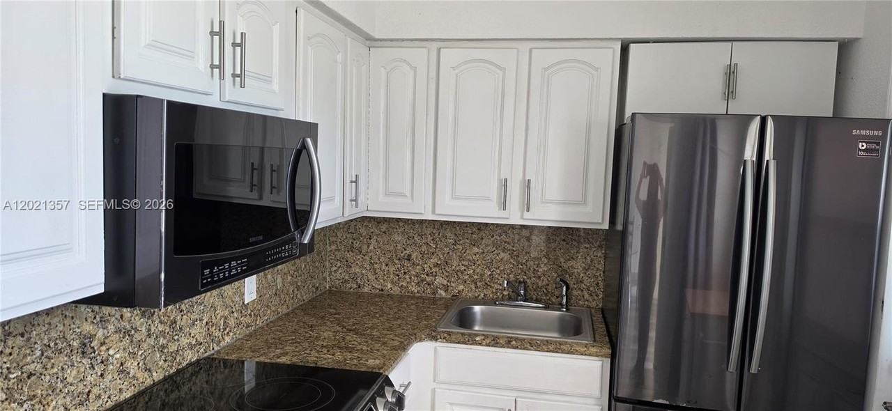 20201 Ne 29th Ct #D336 - Photo 3 of 18