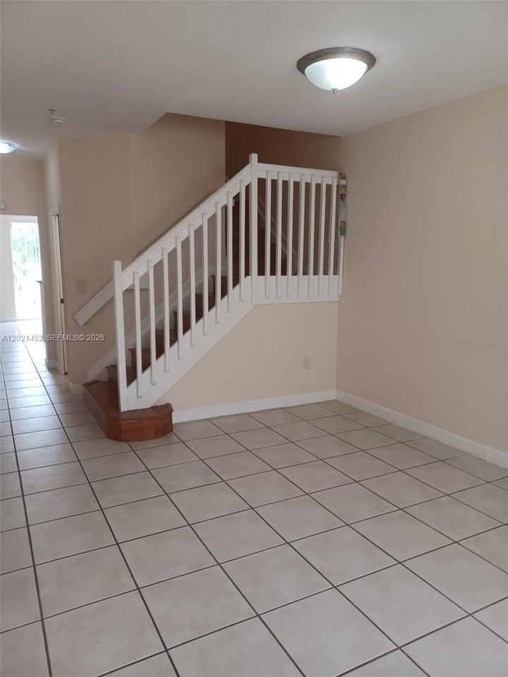 7250 Nw 177th St #211-16 - Photo 3 of 12