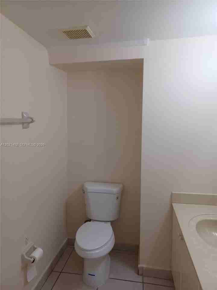7250 Nw 177th St #211-16 - Photo 5 of 12