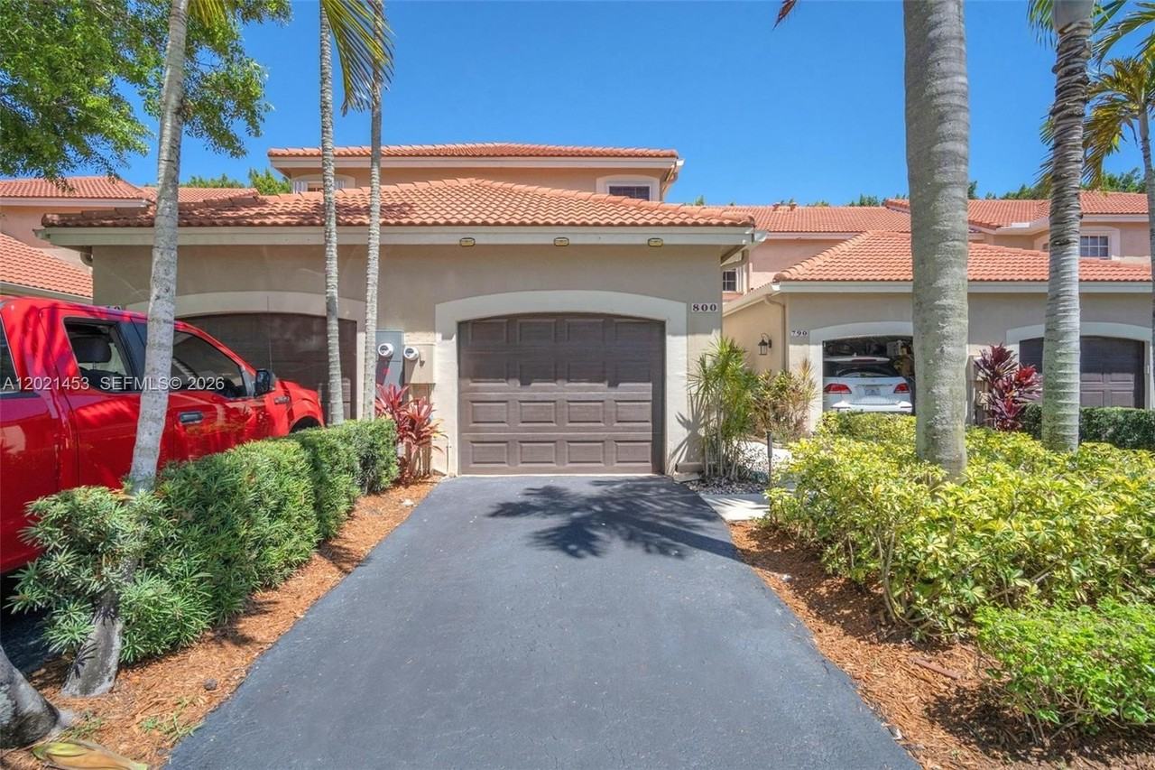 800 Sorrento Dr #2 - Photo 5 of 50