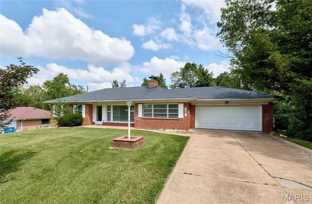 1751 June Dr - Photo 3 of 32