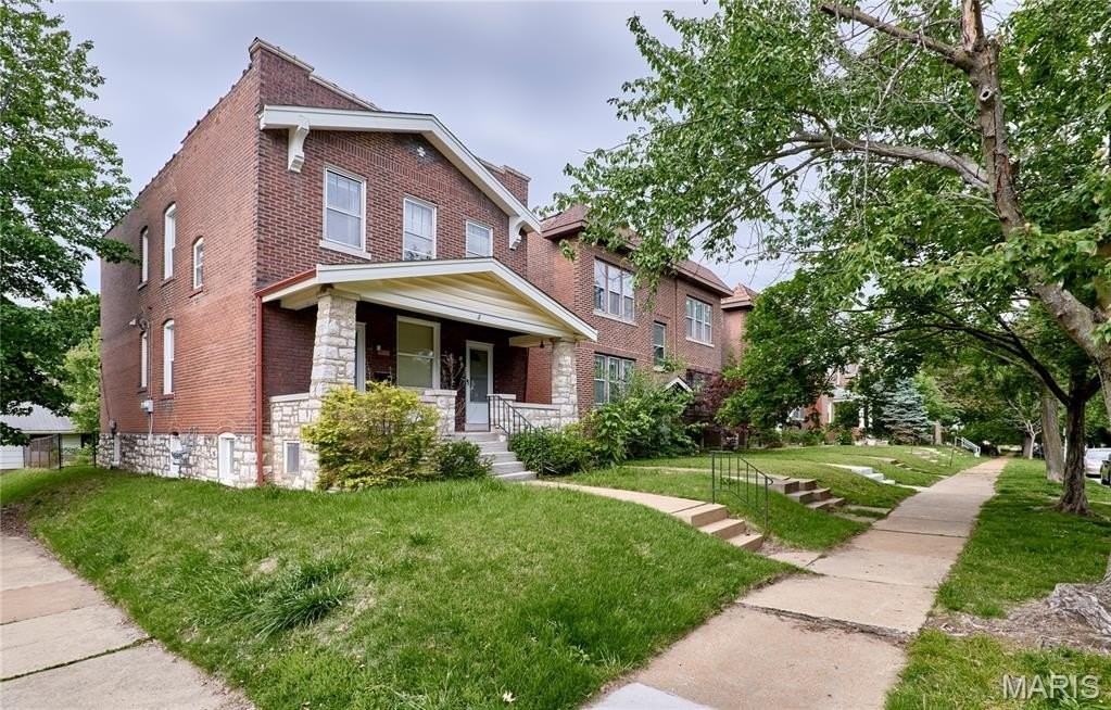 5202 Bancroft Ave #A - Photo 2 of 25