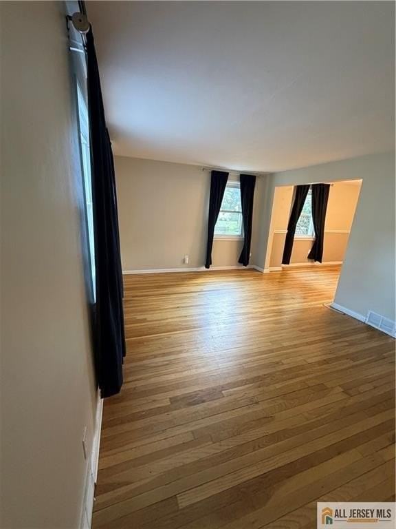 243 Rose St - Photo 4 of 16