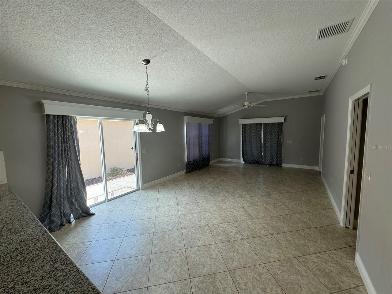 2272 Vassar Ln - Photo 3 of 21