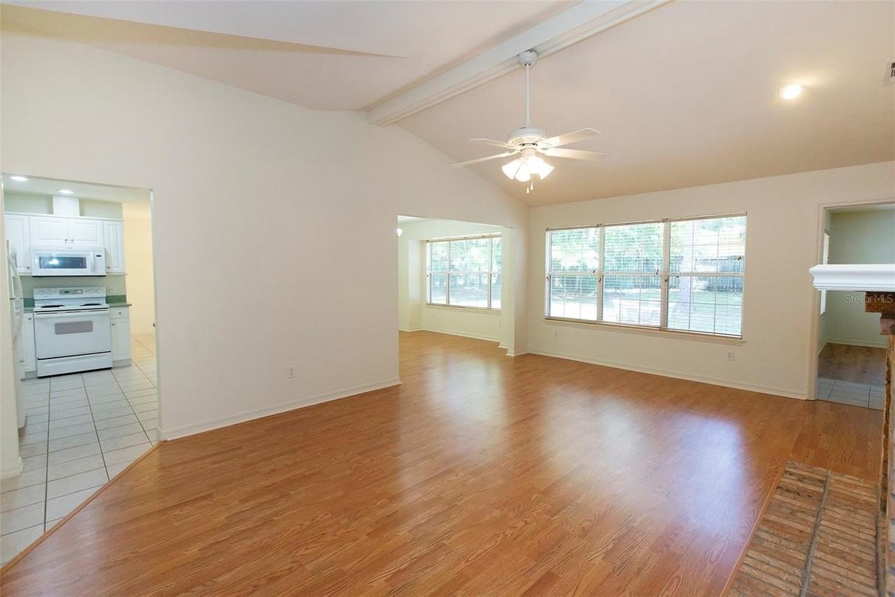 2340 Nw 16th Ave - Photo 5 of 32