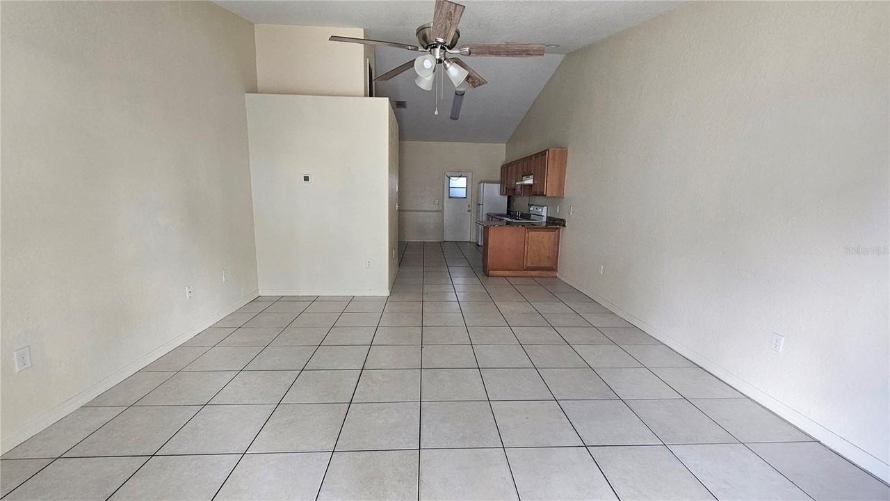 711 Lake Jessie Dr - Photo 2 of 15