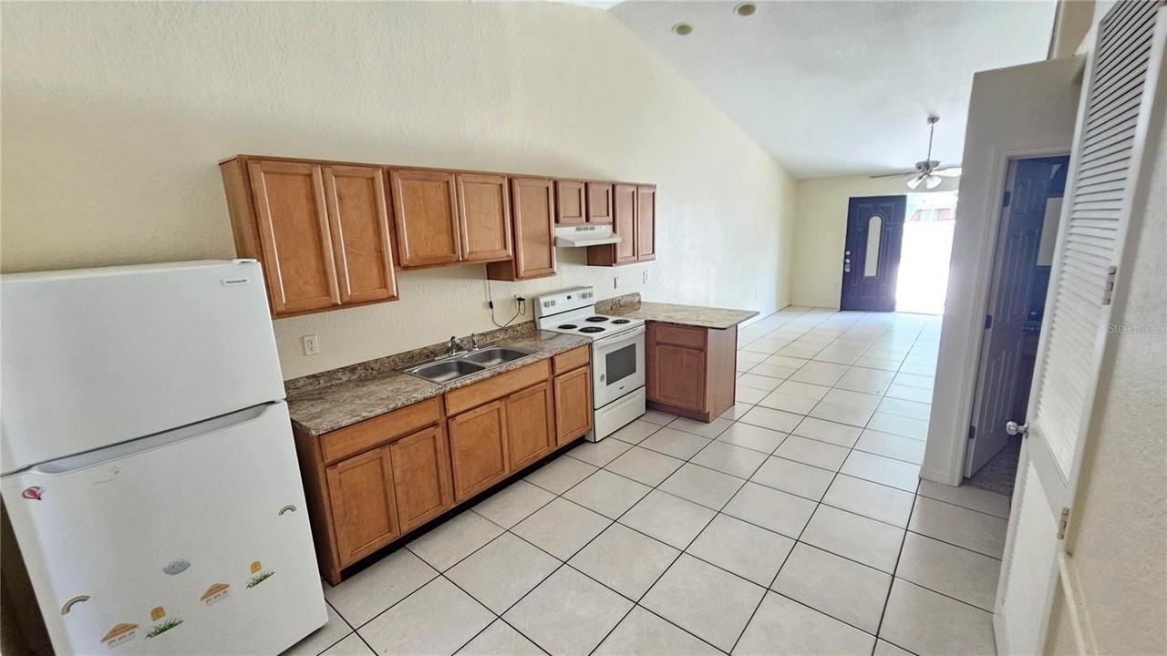 711 Lake Jessie Dr - Photo 6 of 15